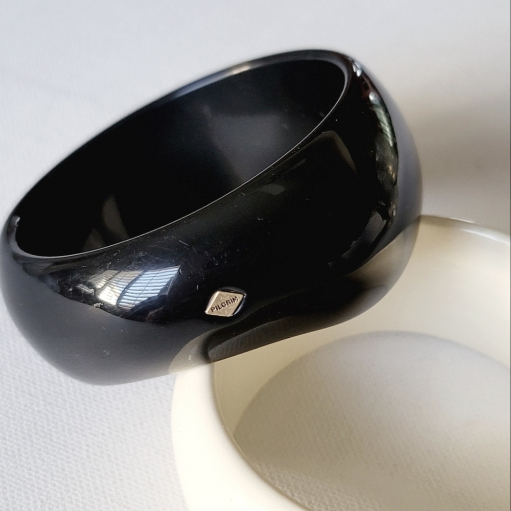 PILGRIM Danish Design Vintage Lucite Chunky, Elegant, Classy Tumeless Bangle